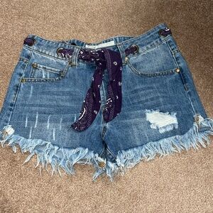 Vintage Havana Women’s Frayed Hem Denim Shorts with Bandana Belt